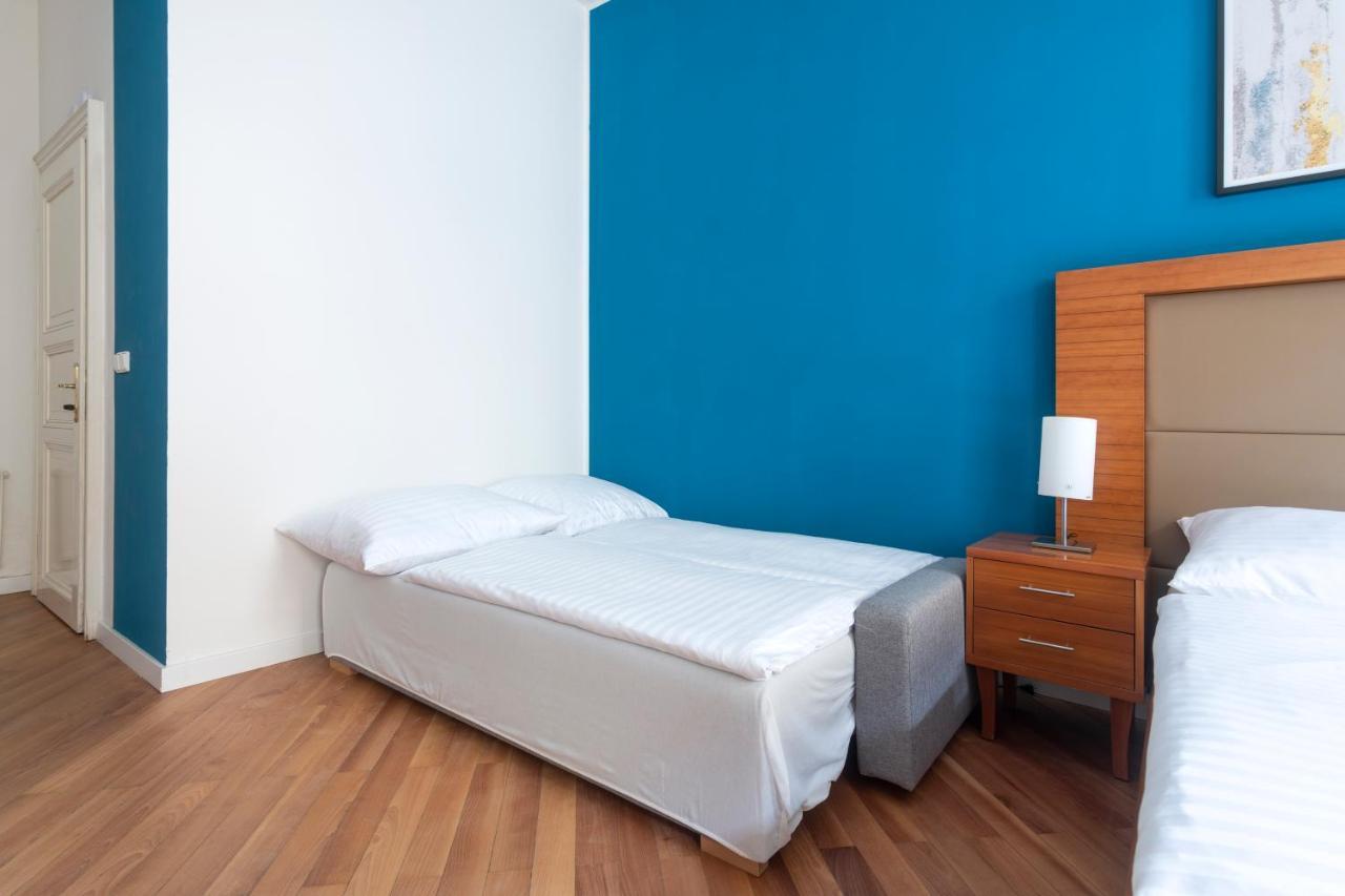 Moonlight Apartments Old Town Прага Экстерьер фото