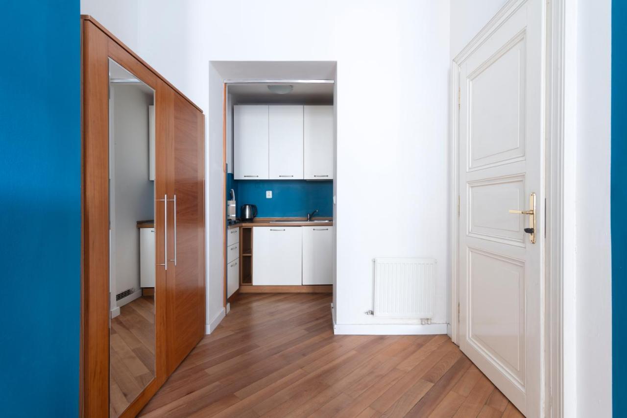 Moonlight Apartments Old Town Прага Экстерьер фото