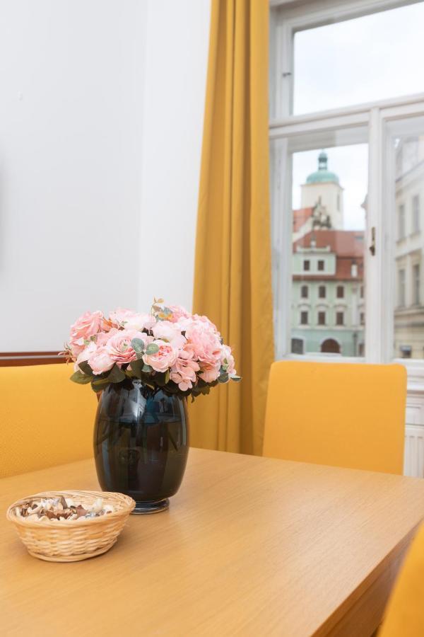 Moonlight Apartments Old Town Прага Экстерьер фото
