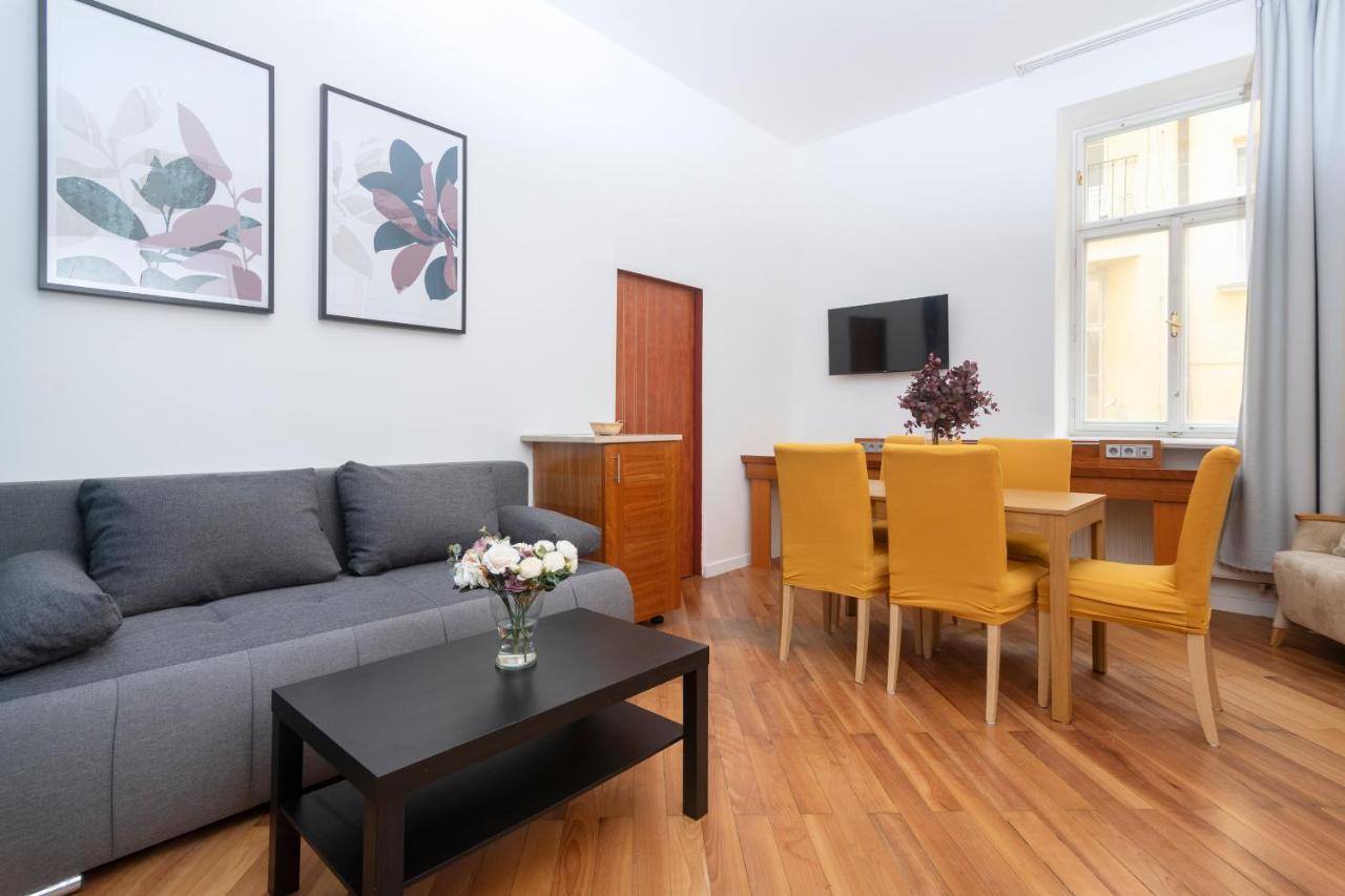 Moonlight Apartments Old Town Прага Экстерьер фото